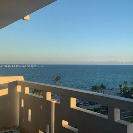 Rent this 1 bed condo on 399 Scott Street in Hollywood, FL 33019