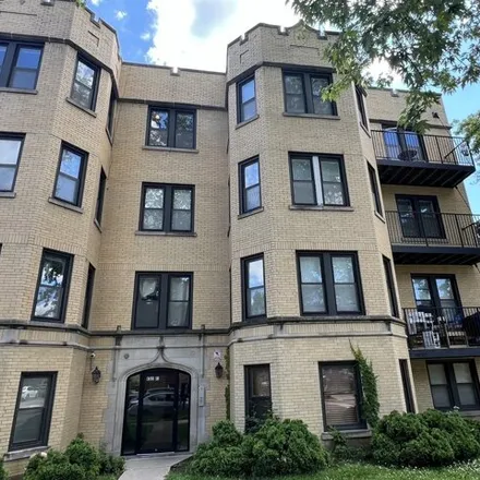 Rent this 2 bed condo on 6501-6503 North Mozart Street in Chicago, IL 60645