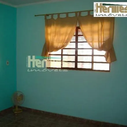 Buy this 2 bed house on Rua Eliza Sabino Armigliatto Zavatini in São Luís, Paulínia - SP