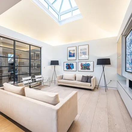 Rent this 3 bed apartment on 22 Roland Way in London, SW7 3RF