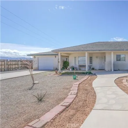 Buy this 3 bed house on 21283 Del Oro Road in Apple Valley, CA 92308