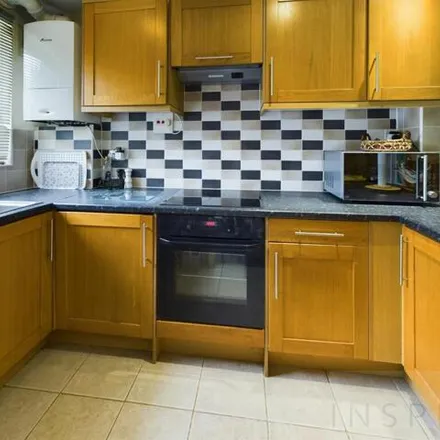 Image 3 - Bashford Way, Pound Hill, RH10 7YG, United Kingdom - Townhouse for sale