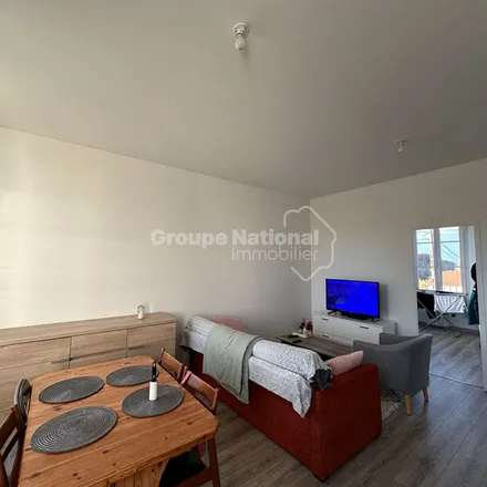 Rent this 3 bed apartment on unnamed road in 60170 Tracy-le-Mont, France