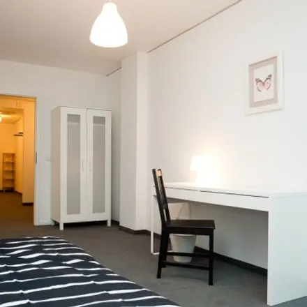 Rent this 2 bed room on Skyper Carré in Taunusanlage 1, 60329 Frankfurt