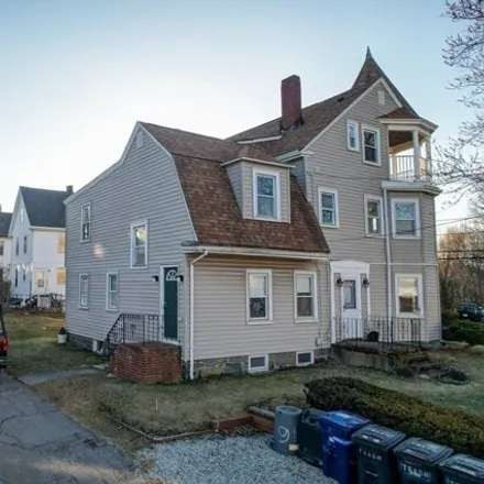 Image 4 - 135-139 E Squantum St, Quincy, Massachusetts, 02171 - House for sale