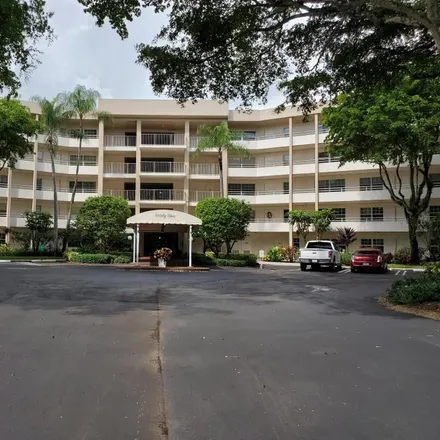 Rent this 3 bed condo on Oaks Course in Sands Harbor Trace, Pompano Beach