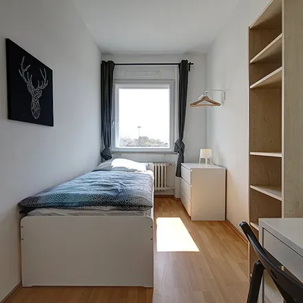 Rent this 4 bed room on B&B Hotel Stuttgart-Bad Cannstatt in König-Karl-Straße 78, 70372 Stuttgart
