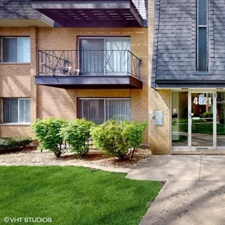 Buy this 2 bed condo on unnamed road in Oak Lawn, IL 60453
