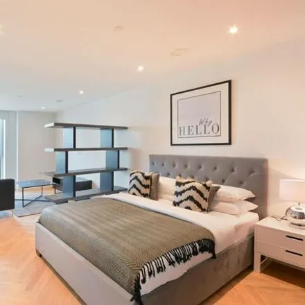 Image 5 - Two Fifty One, 251 Southwark Bridge Road, London, SE1 6FQ, United Kingdom - Apartment for rent