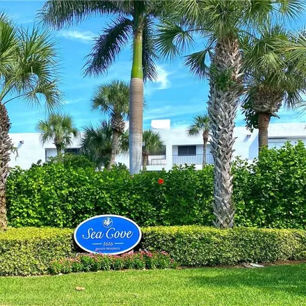 Rent this 2 bed townhouse on Caribbean Court Boutique Hotel in Ocean Drive, Riomar