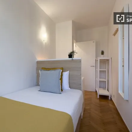 Rent this 8 bed room on Passeig de Sant Joan in 103, 08037 Barcelona