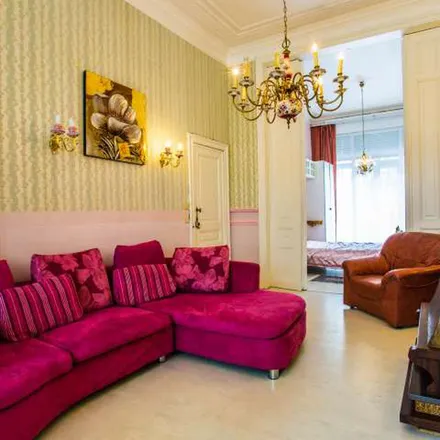 Rent this 1 bed apartment on Rue Boduognat - Boduognatusstraat 12C in 1000 Brussels, Belgium