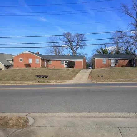 Buy this 12 bed house on 408 North Center Street in Westwood, Statesville