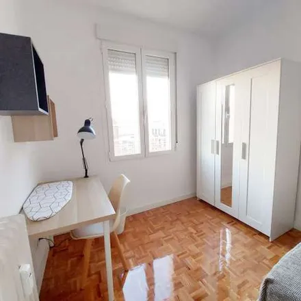 Rent this 5 bed apartment on Paseo de las Delicias in 108, 28045 Madrid