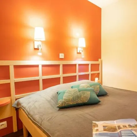 Rent this 2 bed apartment on Place des Prouvencelles Cap Estérel in 83700 Saint-Raphaël, France