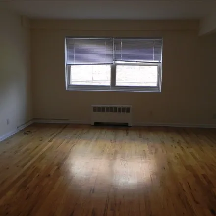 Rent this 1 bed apartment on 11 Schenck Avenue in Village of Great Neck Plaza, NY 11021