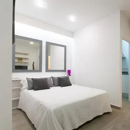 Rent this studio apartment on La Wash in Carrer del Portal Nou, 7