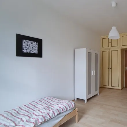 Rent this 5 bed room on Salon N in Elisabethstraße 4, 80796 Munich