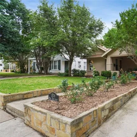 Image 2 - 3758 West 7th Street, Fort Worth, TX 76107, USA - House for sale
