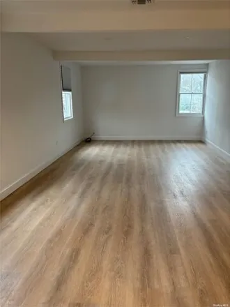 Image 6 - 1353 Old Northern Boulevard, Village of Roslyn, North Hempstead, NY 11576, USA - Apartment for rent