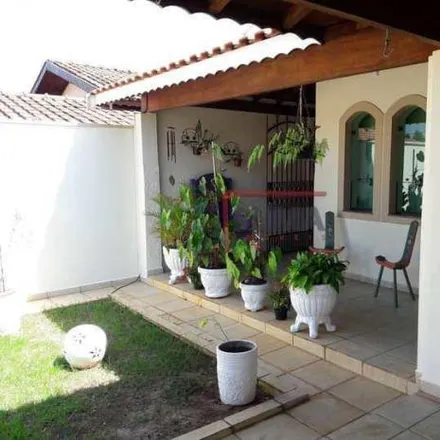 Buy this 3 bed house on Rua Joaquim Teixeira de Barros in Jardim São Pedro, São Pedro - SP
