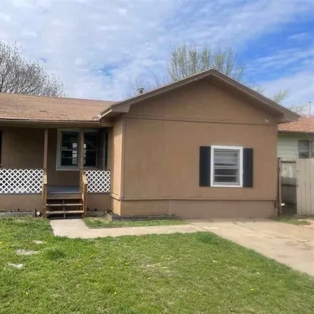 Buy this 2 bed house on 2710 Northwest 25th Street in Lawton, OK 73505