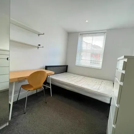 Image 3 - Ted Barber, 87 Derby Road, Nottingham, NG1 5BB, United Kingdom - Room for rent