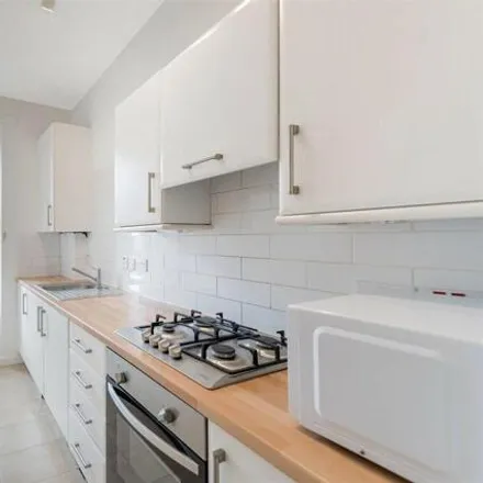 Image 5 - Peri Peri Bites, Dumbarton Road, Partickhill, Glasgow, G11 6UN, United Kingdom - Apartment for sale