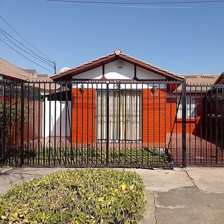 Buy this 3 bed house on Bacteriológico 10329 in 825 0736 La Florida, Chile