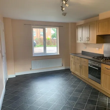 Image 4 - Newbiggin Place, Leicester, LE4 0TB, United Kingdom - House for rent