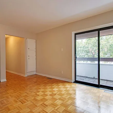 Image 2 - 400 Woodsworth Road, Toronto, ON M3B 2M3, Canada - Apartment for rent