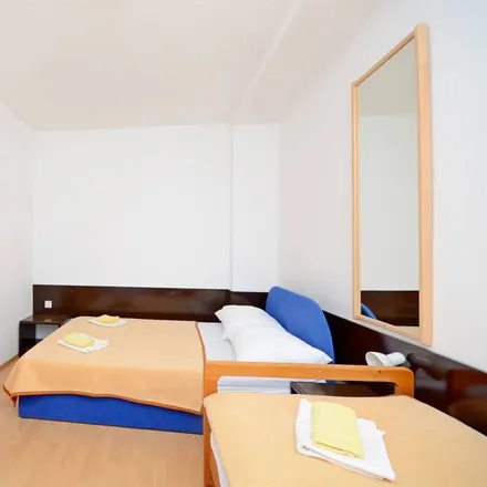 Image 5 - 21330 Gradac, Croatia - Apartment for rent