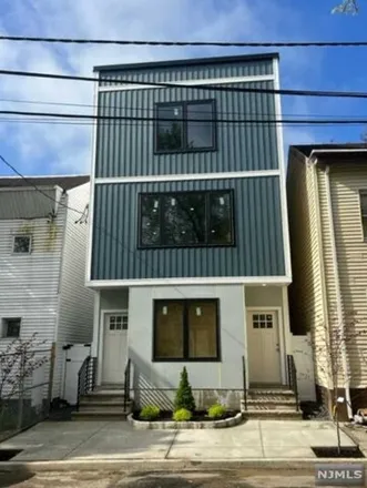 Image 1 - 41 Stout Street, Paterson, NJ 07522, USA - House for sale