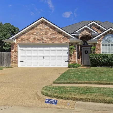 Buy this 3 bed house on 4317 Foxborough Trail in Arlington, TX 76001