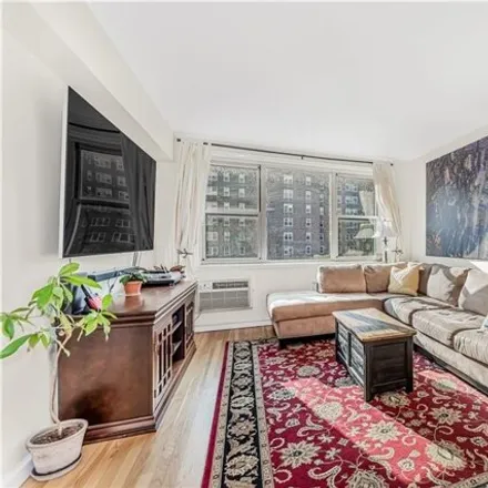Buy this studio apartment on 629 Kappock Street in New York, NY 10463