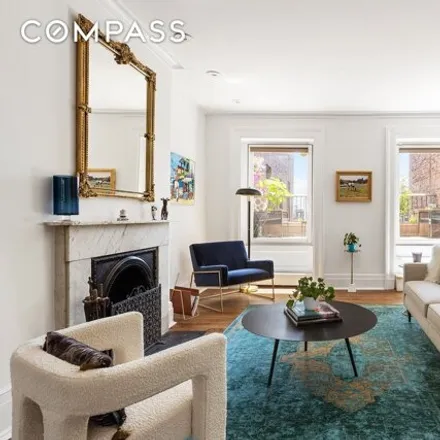 Buy this studio apartment on 80 Pierrepont Street in New York, NY 11201