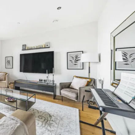 Buy this 3 bed apartment on Hudson Building in 44 Prospect Row, London