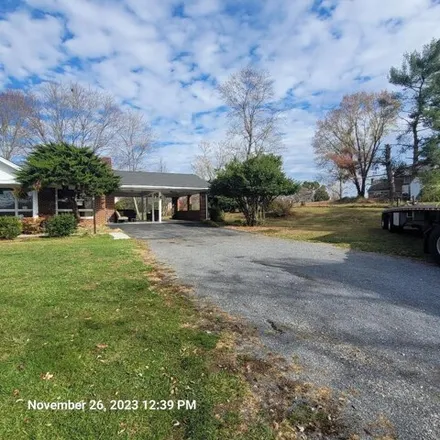 Image 2 - 200 Garland Road, Washington County, TN 37681, USA - House for sale