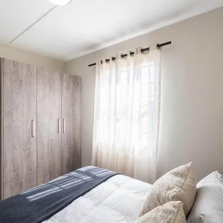 Rent this 2 bed apartment on Kriek Street in Clarina, Akasia