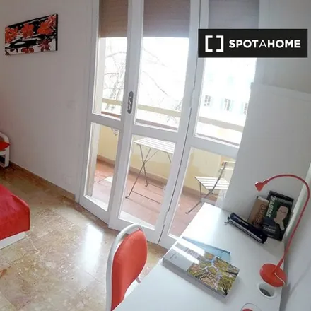 Rent this 4 bed room on Via dei Della Robbia in 83, 50132 Florence FI