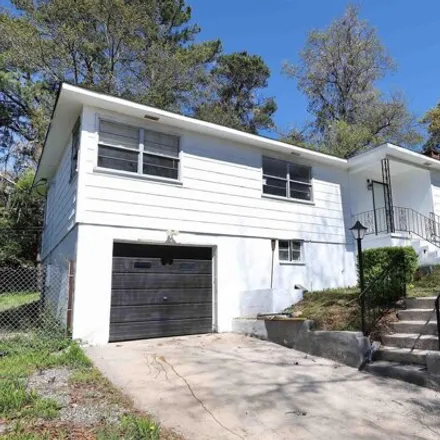 Buy this 3 bed house on 1214 Altamont Road in Anniston, AL 36207