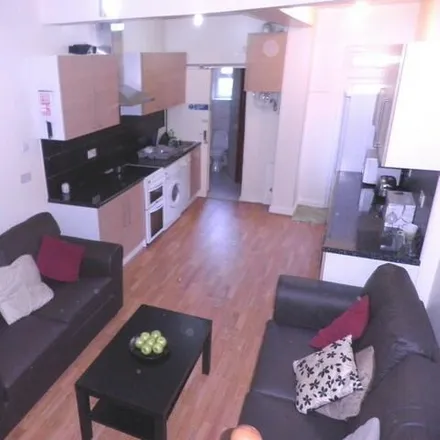 Rent this 5 bed duplex on 70 Langleys Road in Selly Oak, B29 6HP