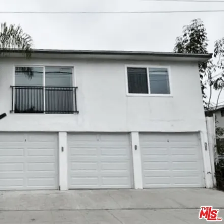 Rent this 2 bed apartment on 2643 7th Street in Santa Monica, CA 90405