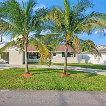 Buy this 3 bed house on 999 Sunset Road in Chapel Hill, Boynton Beach