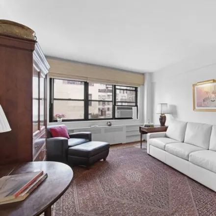 Image 3 - 11 East 87th Street, New York, NY 10128, USA - Apartment for sale