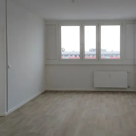 Rent this 3 bed apartment on Am Meeresbrunnen 5 in 06122 Halle (Saale), Germany