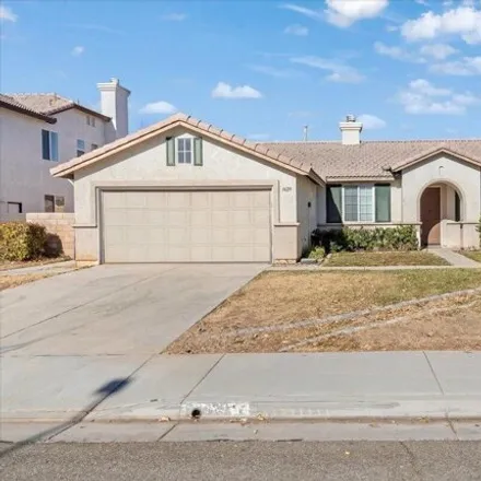 Rent this 3 bed house on 1629 Avenue I # H4 in California, 93534