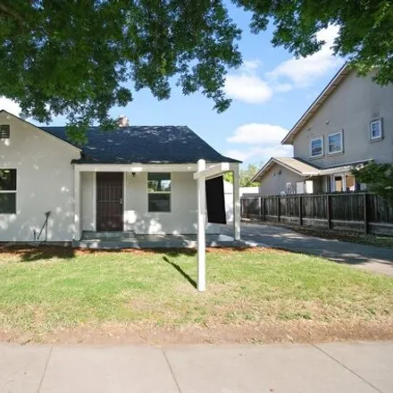 Buy this 3 bed house on College Avenue in Aurora, Modesto