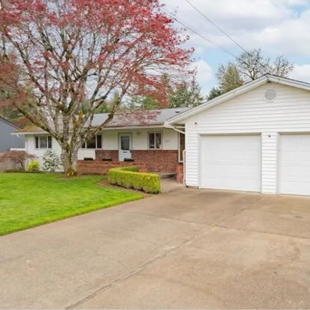 Buy this 5 bed house on 12905 Southwest Watkins Avenue in Tigard, OR 97223