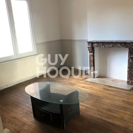 Rent this 8 bed apartment on Basilique Notre-Dame de Brebières in Rue Dumont, 80300 Albert